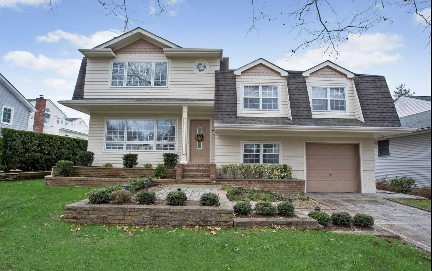 8 Greenridge Park, Garden City, NY